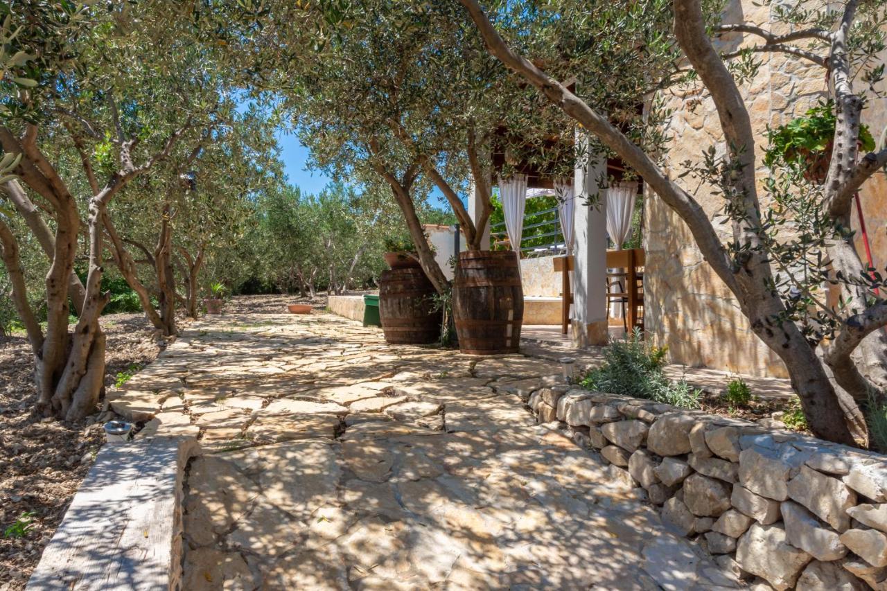 Plum Holiday Home Каштел-Стари Экстерьер фото